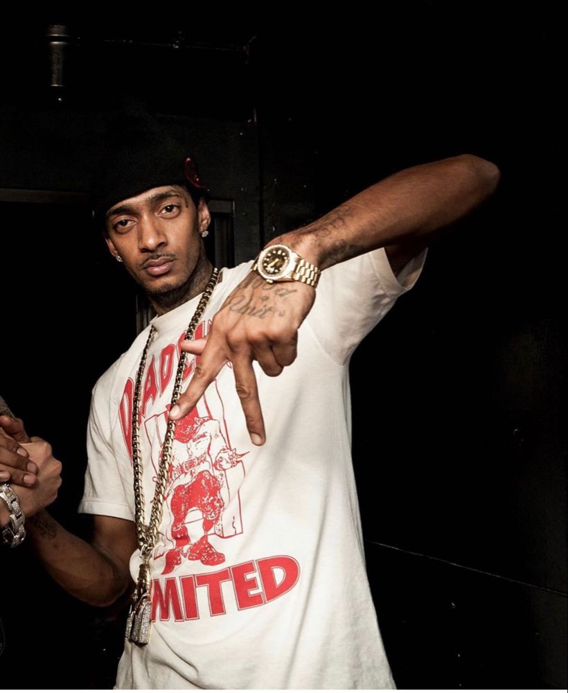 Hussle Legend Graphic Tee